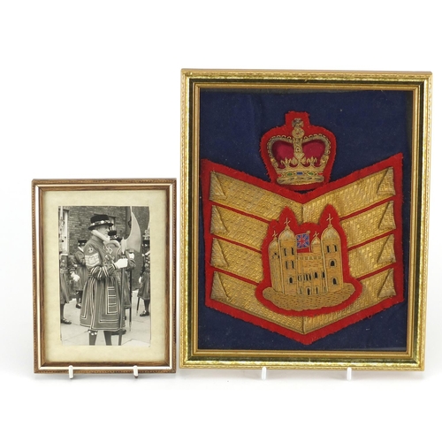 908 - Beefeater Tower of London guards cloth patch and photograph