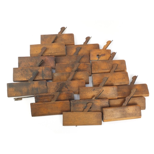 285 - Collection of vintage wooden moulding planes
