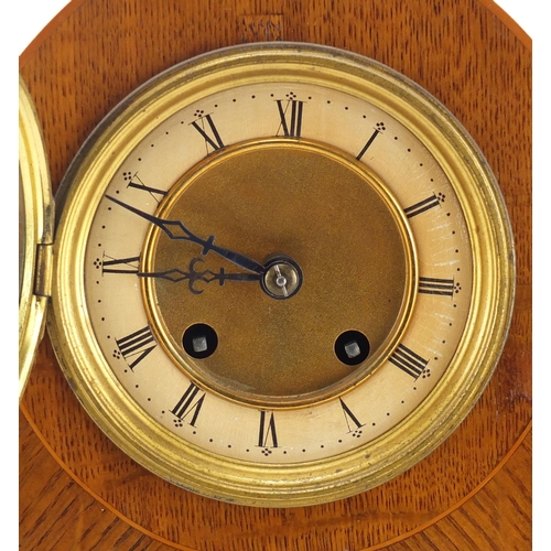 2229 - Edwardian oak mantel clock the painted chapter ring with Roman numerals, 31.5cm high