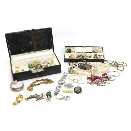325 - Costume jewellery including silver rings, earrings, necklaces and bracelets