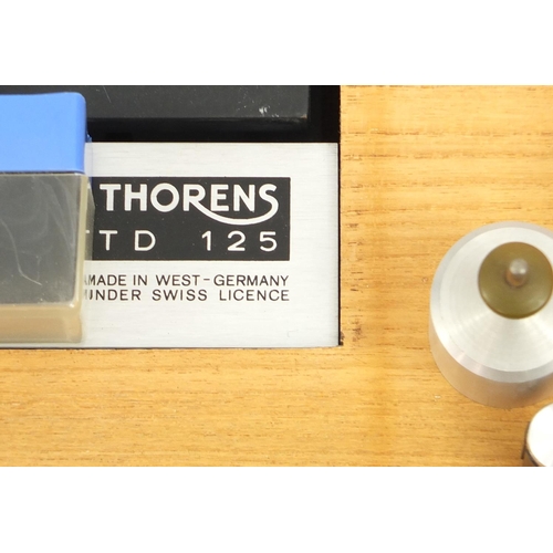 2082 - Thorens TD125 turntable