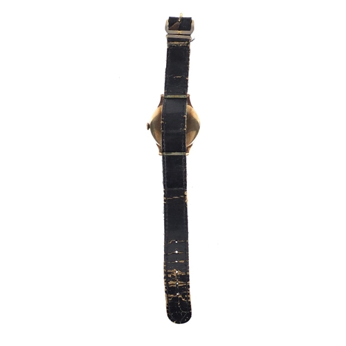 679 - Gentleman's 9ct gold Smiths deluxe wristwatch with subsidiary dial, 3.5cm in diameter