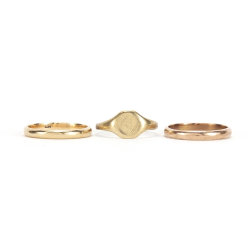 2663 - Three 9ct gold rings including two wedding bands, approximate weight 6.6g
