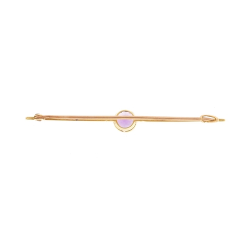 2672 - 15ct gold amethyst bar brooch, 6cm in length, approximate weight 3.0g