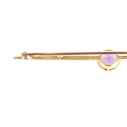 2672 - 15ct gold amethyst bar brooch, 6cm in length, approximate weight 3.0g