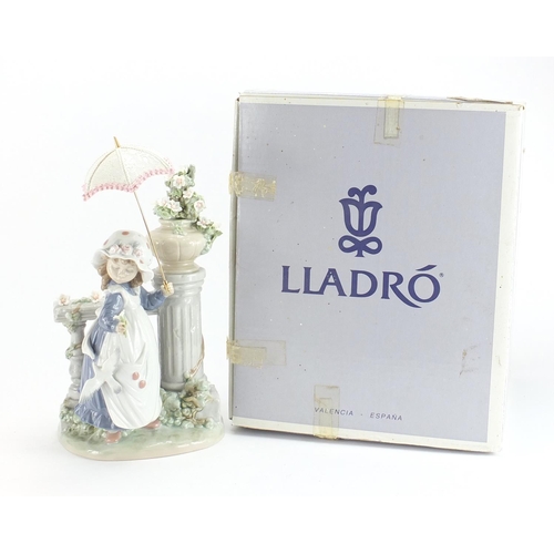 2192 - Lladro figurine Nina De Primavera with box, numbered 5.284, 28.5cm high