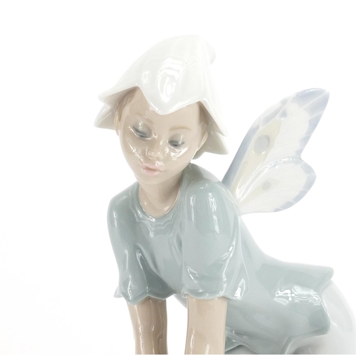 2233 - Lladro figure Prince of Elves with box, numbered 7690, 22.5cm high