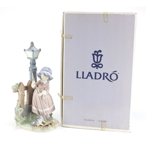 2191 - Lladro figurine Fall Clean-Up with box, numbered 5286, 33cm high