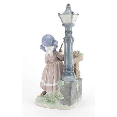 2191 - Lladro figurine Fall Clean-Up with box, numbered 5286, 33cm high