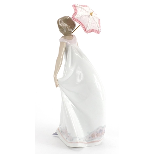 2197 - Lladro figurine Afternoon Promenade with box, numbered 7636, 27cm high