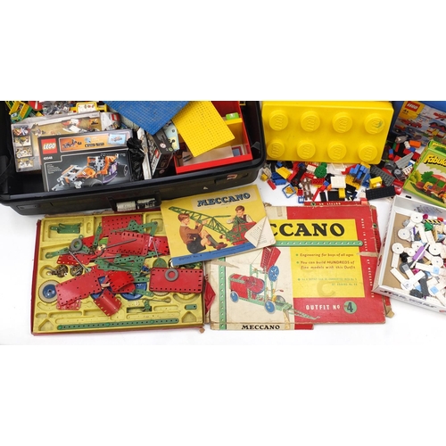 875 - Large collection of vintage and later Lego and Mecanno