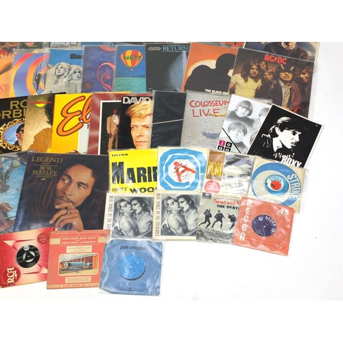 2600 - Vinyl LP's, singles and programmes including Meatloaf Bat Out of Hell II picture disc, Legend The Be... 
