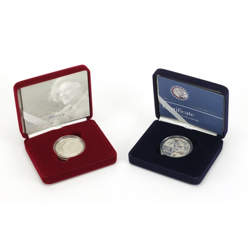 2580 - Two silver proof commemorative crowns with fitted boxes comprising Queen Elizabeth The Queen Mother ... 