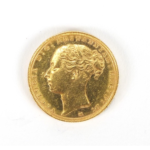121 - Victoria Young Head 1886 gold sovereign