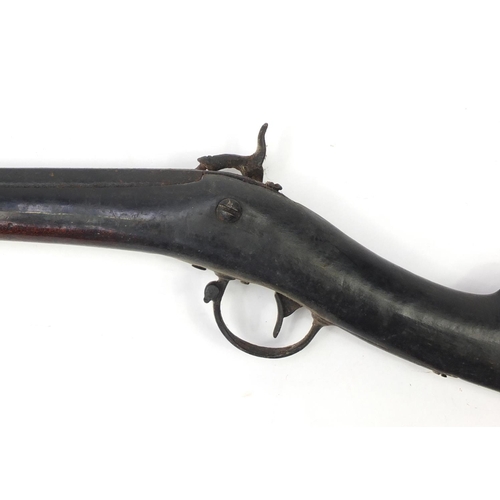 172 - 19th century percussion musket, 112cm in length