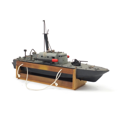942 - Large wooden model gun ship, 92cm in length