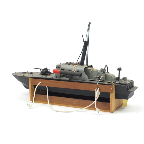 942 - Large wooden model gun ship, 92cm in length
