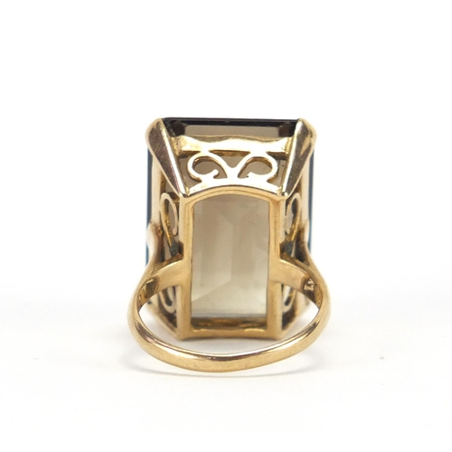 2668 - Large 9ct gold smoky quartz ring, size M, approximate weight 10.0g