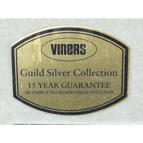 2227 - Viners six place canteen of Sheffield silver plated cutlery, the canteen 48cm wide