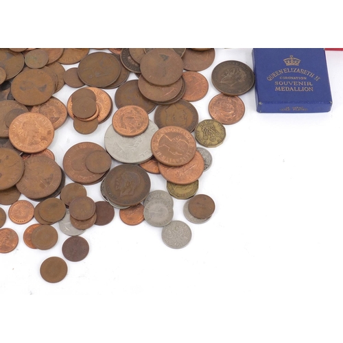618 - Mostly pre 1947 British coins including Victorian 1880 shilling