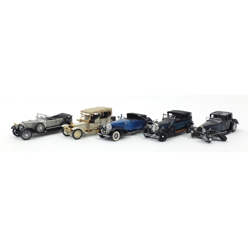 2431 - Five Franklin Mint die cast vehicles including 1933 Dusenberg and 1929 Rolls Royce