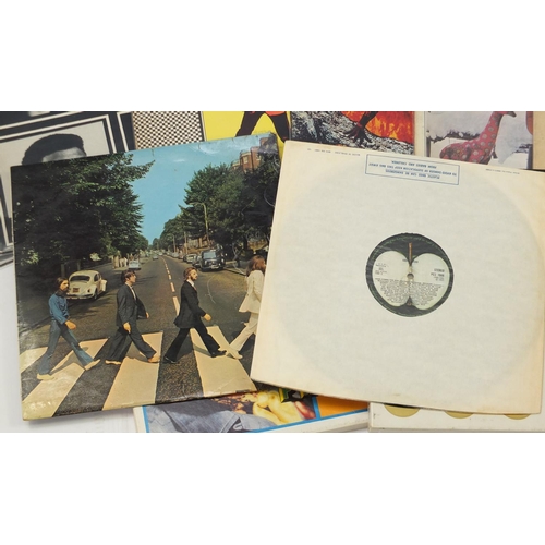 2622 - Vinyl LP's including The Beatles Abbey Road with misaligned Apple sleeve, Status Quo, Kiss, The Shad... 