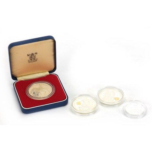 2564 - Silver proof coins including two golden wedding collection examples