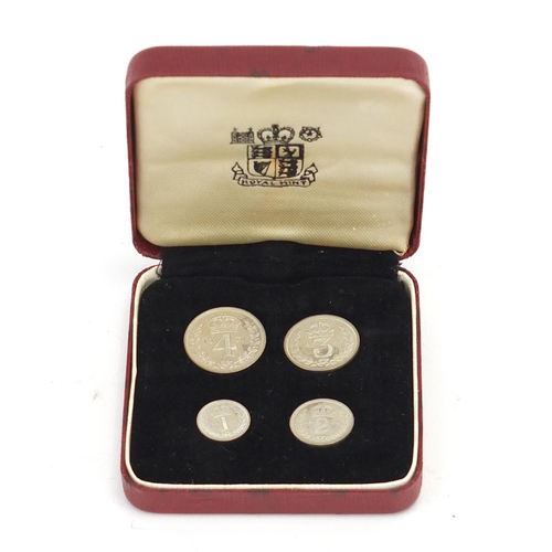 2554 - Elizabeth II 1971 Maundy coin set with case