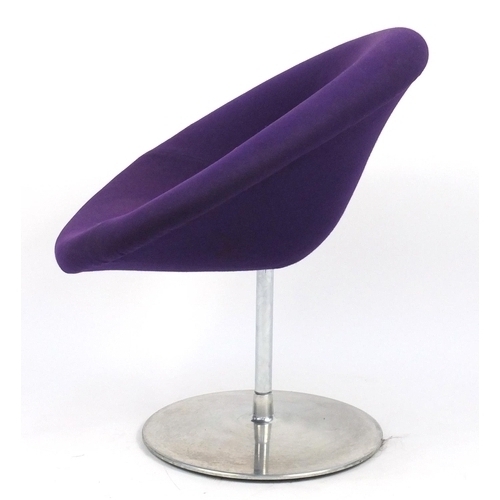 2047 - Artifort globe lounge chair designed by Pierre Paulin, label to the underside, 77cm high