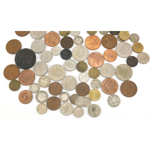 589 - British coinage including 1890 silver shilling and pennies