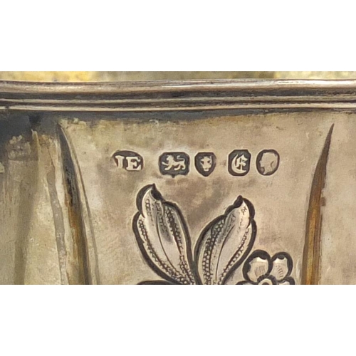 772 - Victorian silver Christening cup embossed with flowers, by John Evans II, London 1840, 8.5cm high, 1... 