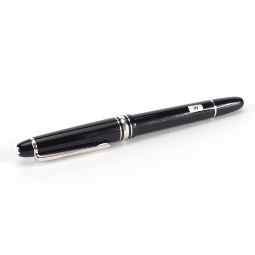 9 - Montblanc Frederic Chopin platinum line  fountain pen with 14k gold nib and fitted case, serial numb... 