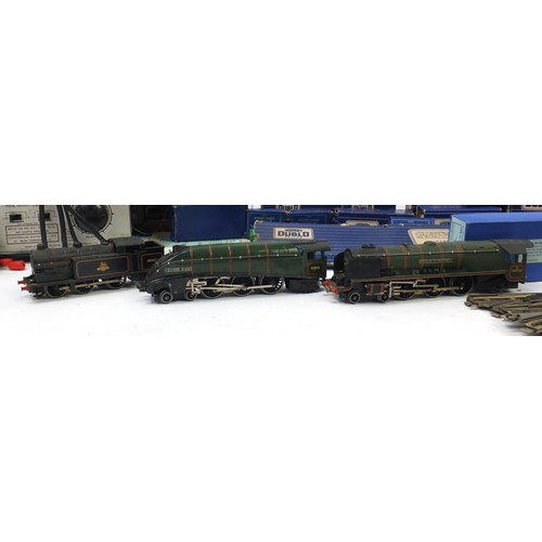170 - Hornby Dublo model railway, track and accessories most with boxes including Duchess of Montrose loco... 