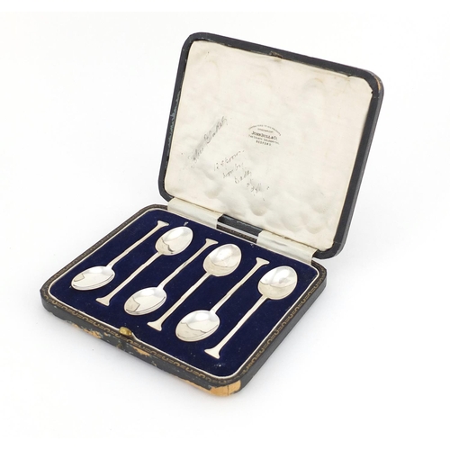 2599 - Set of six silver teaspoons By Thomas Bradbury & Sons Ltd, Sheffield 1926, with fitted case, 10cm in... 