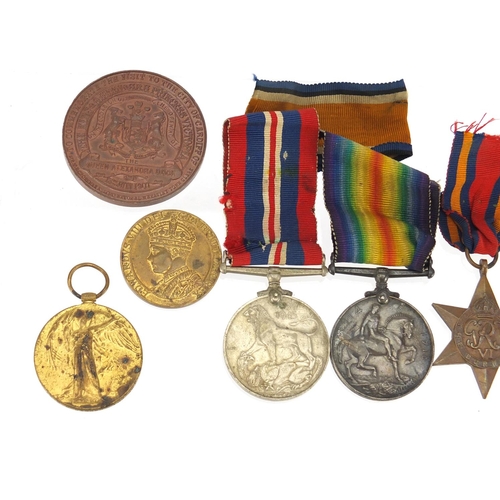 275 - British Military World War I pair and related Militaria, the pair awarded to G-70147PTE.S.E.WARREN.T... 