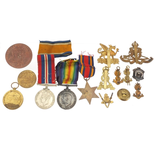 275 - British Military World War I pair and related Militaria, the pair awarded to G-70147PTE.S.E.WARREN.T... 