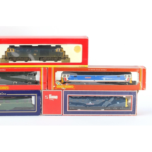 172 - OO gauge model railway with boxes including Hornby locomotive, Lima railcar and mainline railway die... 