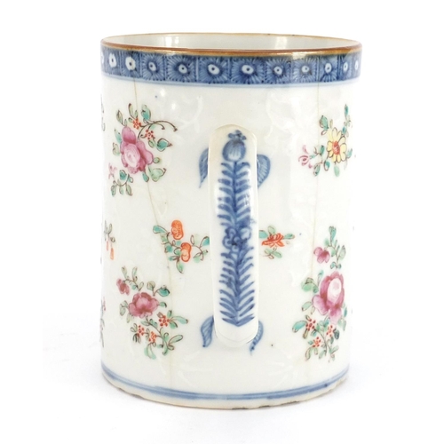 398 - Chinese porcelain tankard, hand painted in the famille rose palette with figures and flowers, 11cm h... 