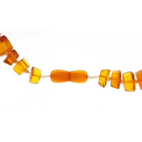 648 - Amber coloured bead necklace, 46cm in length, approximate weight 51.4g