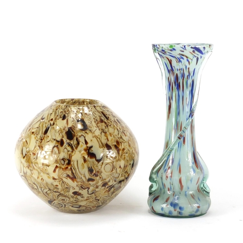 137 - Two Murano glass vases, the largest 31.5cm high