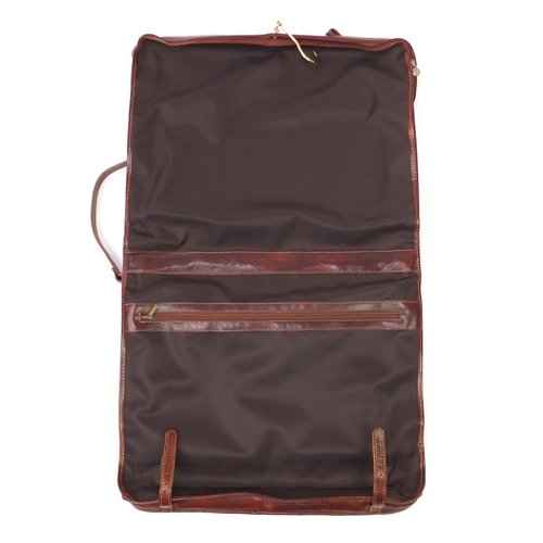 516 - As new Pellevera Italian brown leather suit carrier