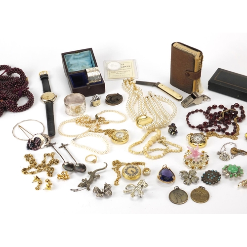 667 - Objects, miniature glass animals and costume jewellery including 9ct gold stud and boxed pair of sil... 
