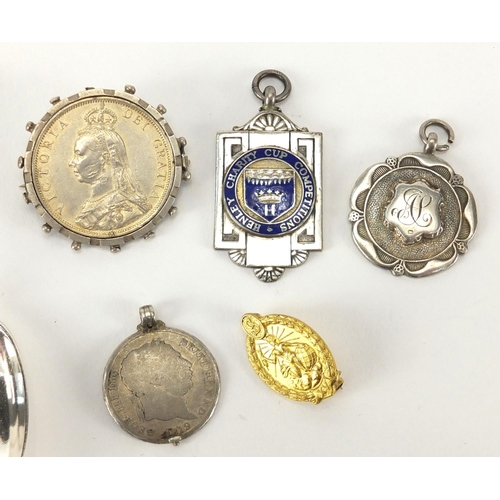 725 - Silver items including an enamelled half crown brooch, silver Rifle Club spoon and two jewels