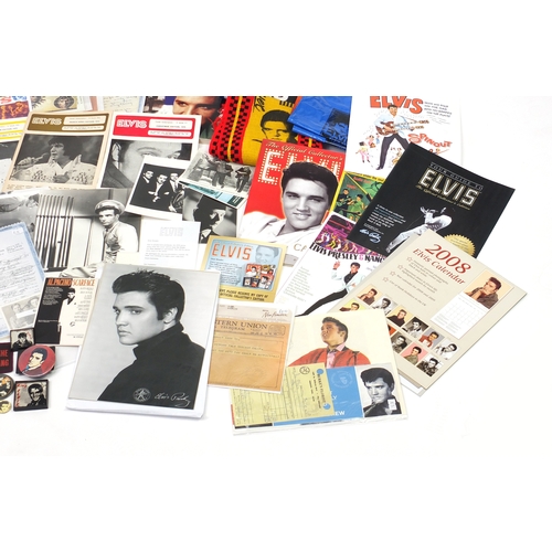 812A - Predominantly Elvis music ephemera and collectables including vintage badges and facsimile documents