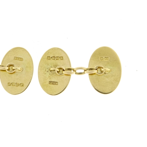 2662 - Pair of 18ct gold cufflinks with engine turned decoration, 7.8g