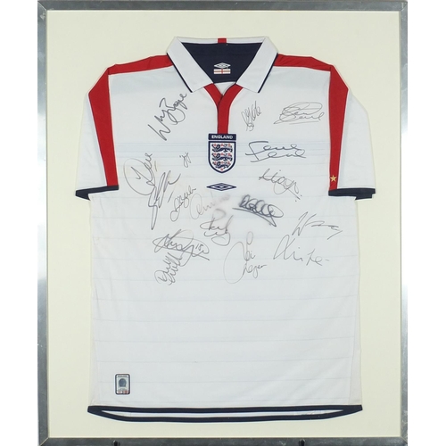 2327 - England football jersey signed by sixteen players including David Beckham, Wayne Rooney, John Terry ... 