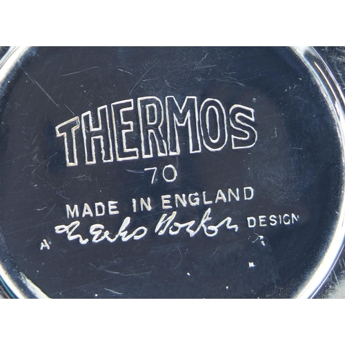 2470 - Vintage chromed thermos flask, 21cm high