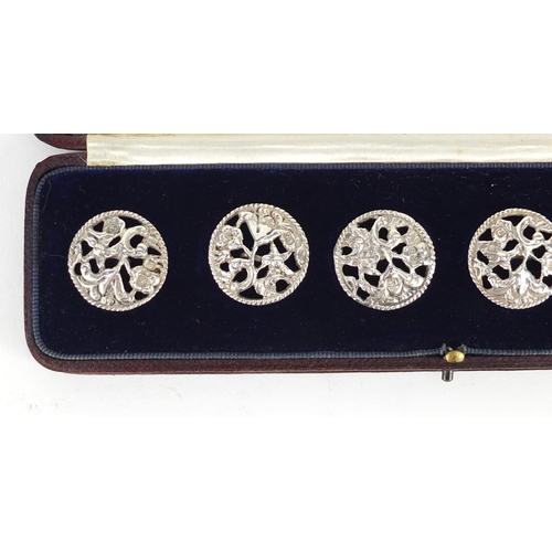 778 - Set of six silver Art Nouveau silver buttons pierced with flowers, by Samuel Jacob London 1905, 2.5c... 