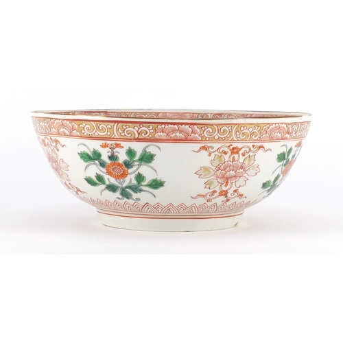 401 - Chinese porcelain bowl, hand painted with flowers, 25.5cm in diameter