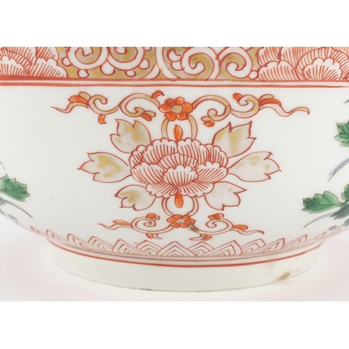 401 - Chinese porcelain bowl, hand painted with flowers, 25.5cm in diameter